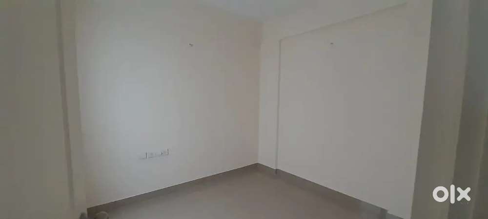 Gandhipuram Roots near 2 BHK flat at 67 Lakhs.