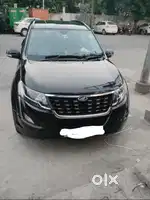 Mahindra XUV500 2020