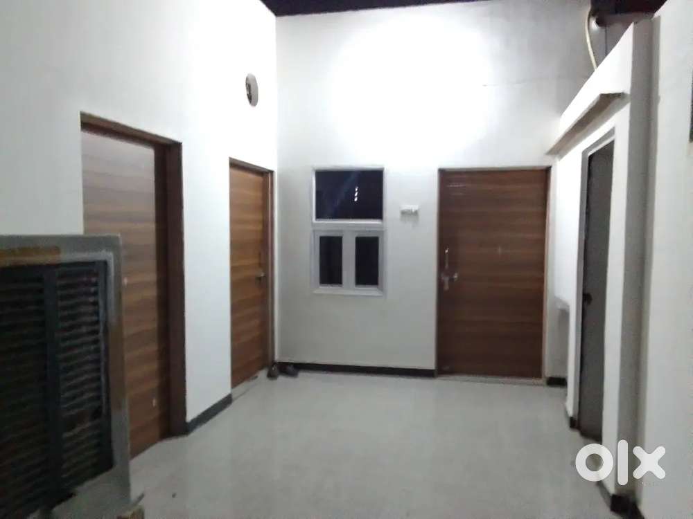 One room rent for students and working man only for Man not to family