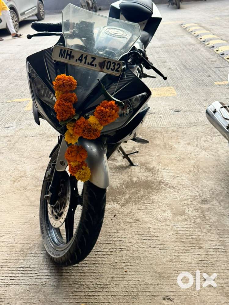 Yamaha R15 V2 mint condition