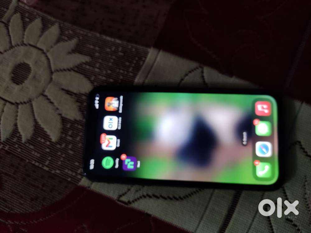Iphone 11. 64 Gb