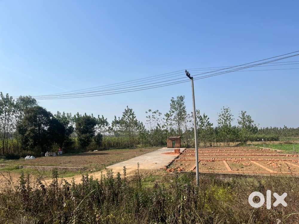 Shop and plots on railway road Jhabrera