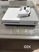 Microsoft x box 1 with original controller