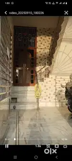 नया मकान ऑफिस और फैमिली के लिए मैंन रोड पर