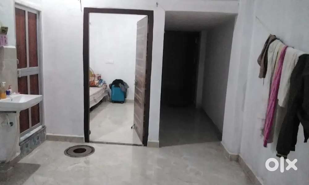 Skmch doctor colony no4 me 2bh ka flat h