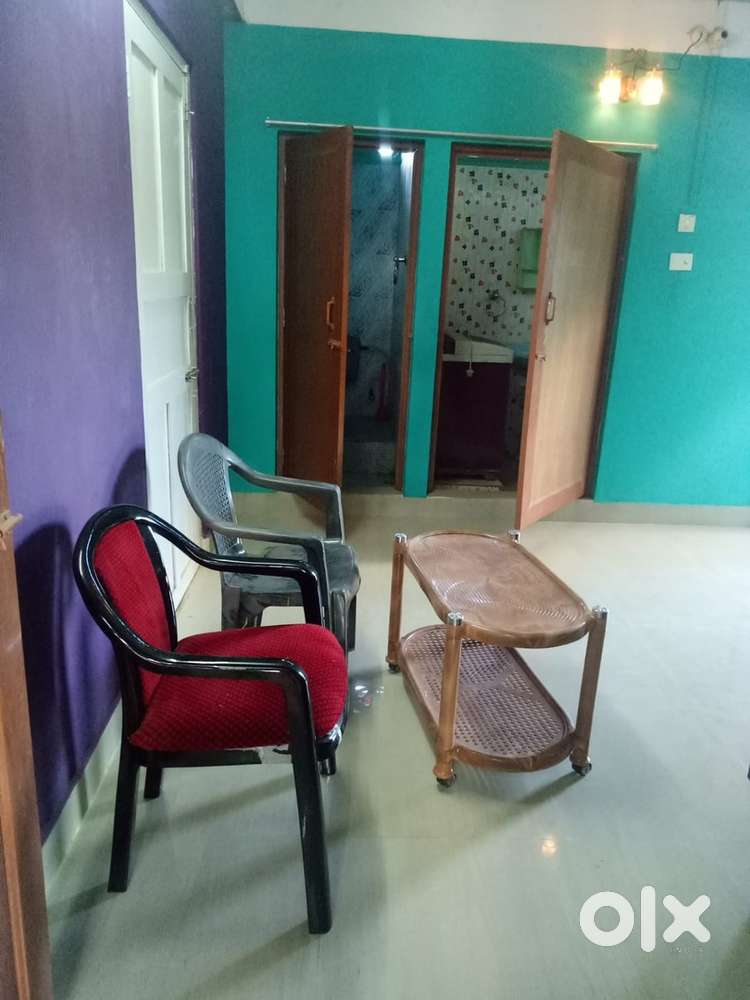 1 bhk with 2 bathrooms and a huge kitchen available for rent