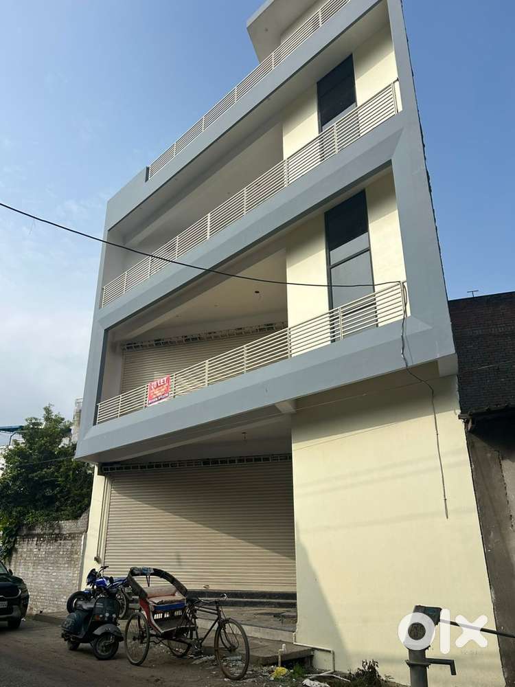 Commercial Halls for Shops and Office