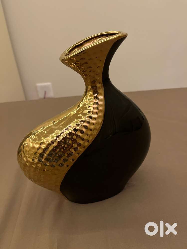 Ceramic pot