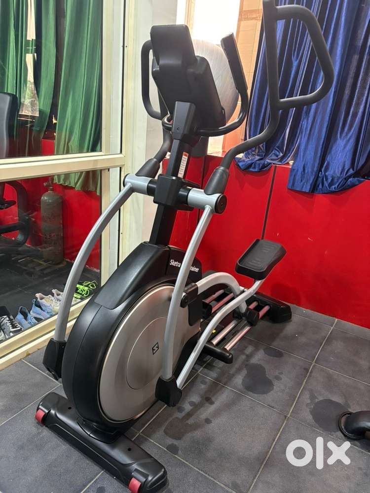 Sketra Commercial elliptical and smart rowing machine