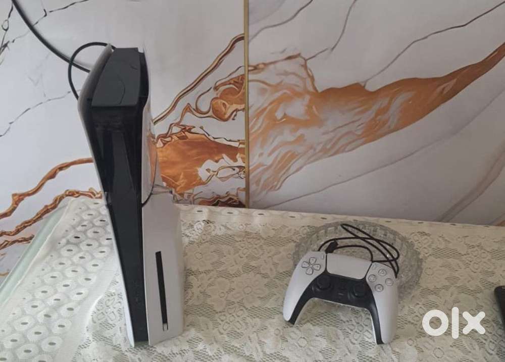 Ps5 disc slim 1tb with all accessories no bill no box