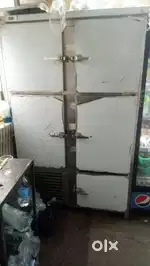 Commercial fridge for restaurant cafe