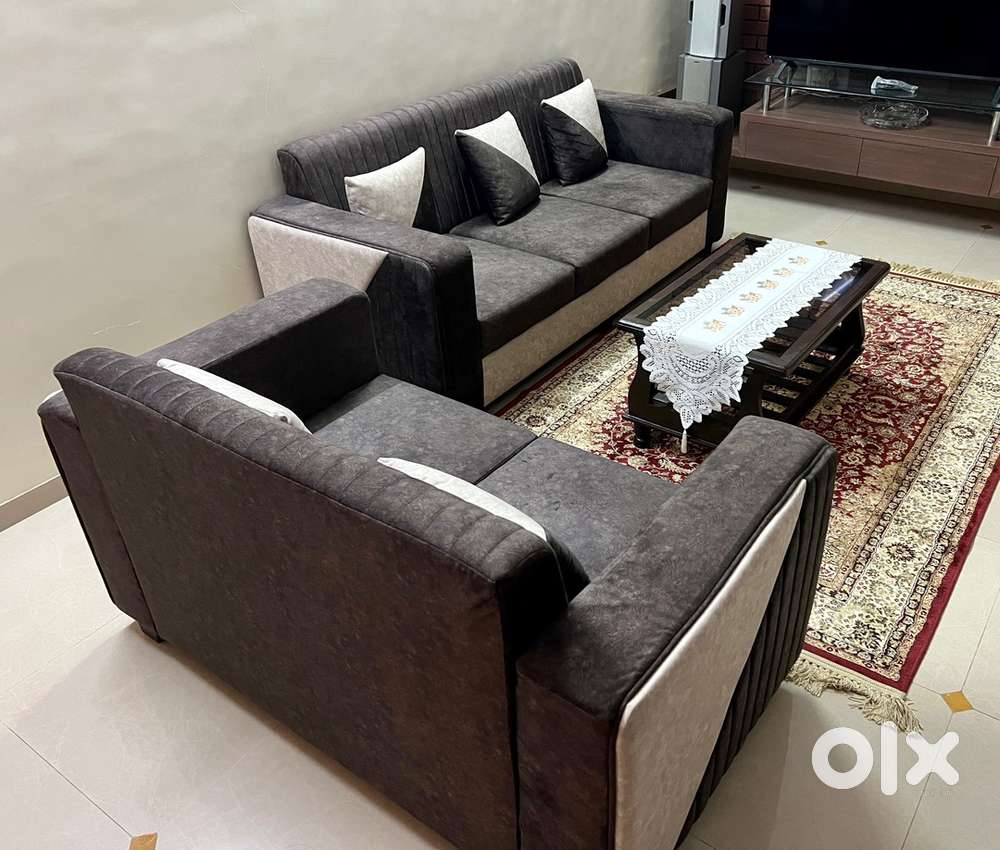 Sofa set with Center table (3+2 seater)