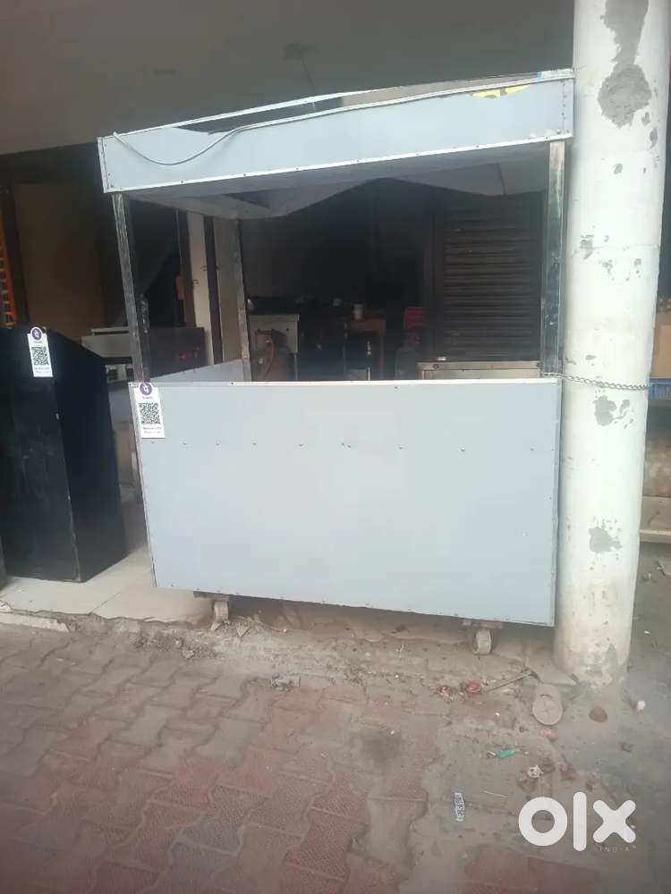 Live hut counters