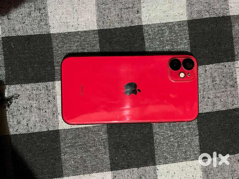 I phone 11 red colour