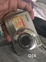 kodak easyshare c140 digital camera, like new condition