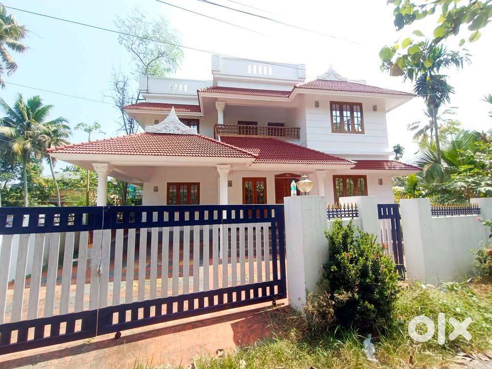 4BHK 5Cent House for Sale – Koonammavu, Varapuzha