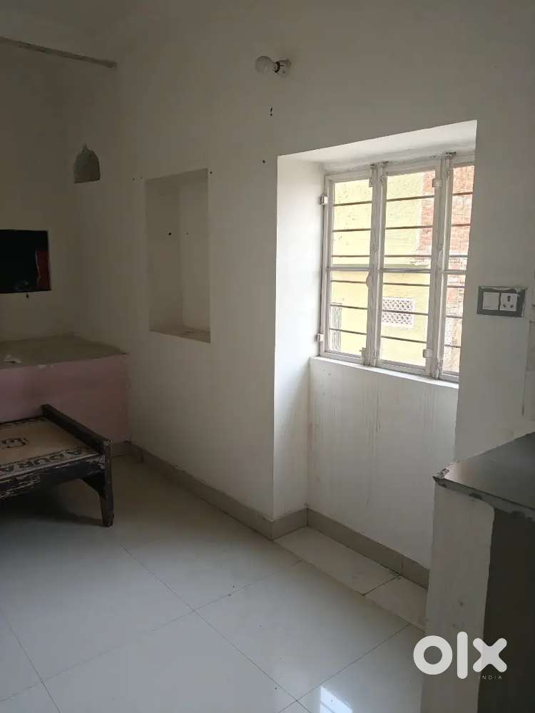 Single room with attached bathroom and kitchen for single person