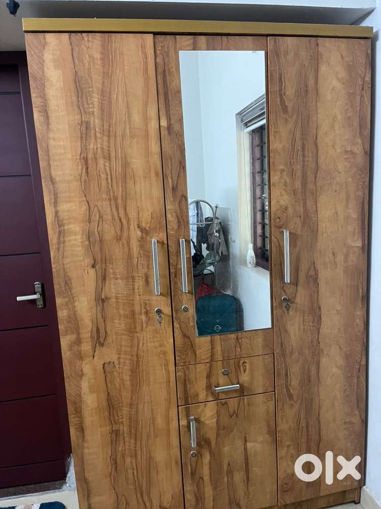 3 storied wardrobe