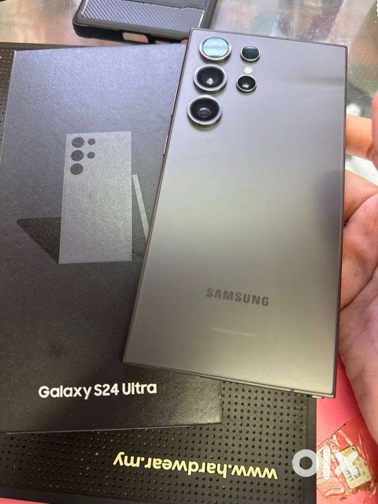 Selling Samsung S24 Ultra, Mint Condition,12/256GB Warranty Available.