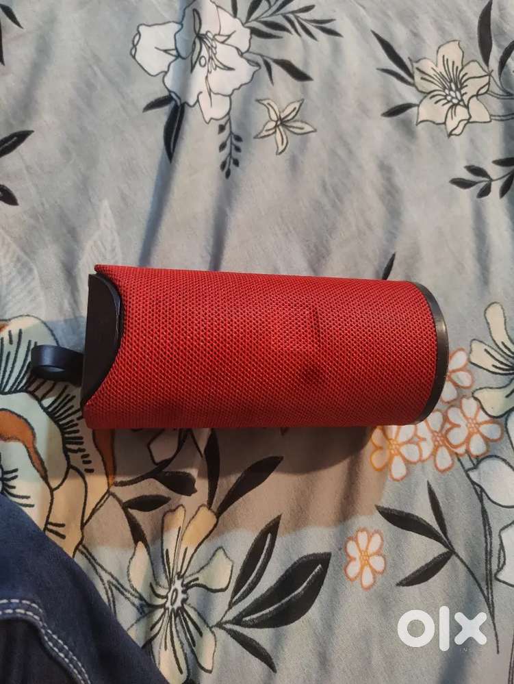 This speaker is very nice and this is water seeker like big expensive