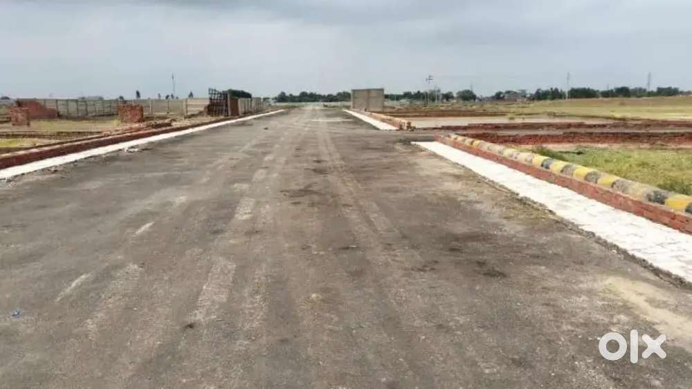 बैंक लोन के साथ में अर्जुनगंज से कुछ दूरी पर प्लॉट खरीदे