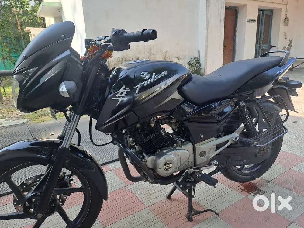 Bike have an military  person at MH Dhangu