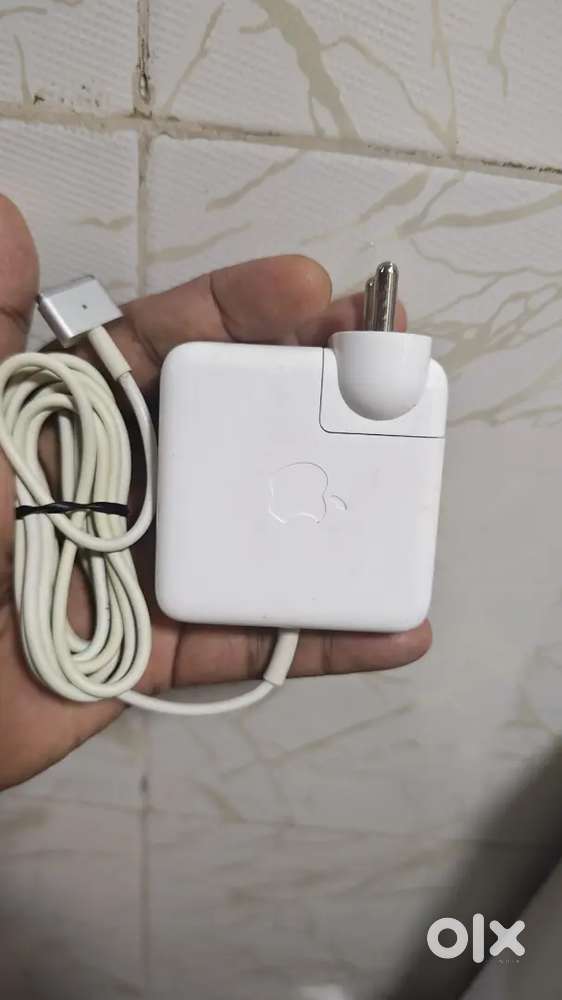 Macbook charger in good condition and original
