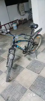Kross Maximus Gear bicycle with disc brakes