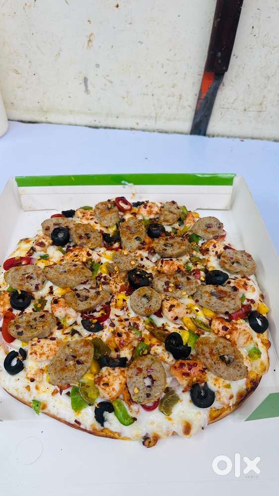 dilevry boy ke need h or chef ki bhi