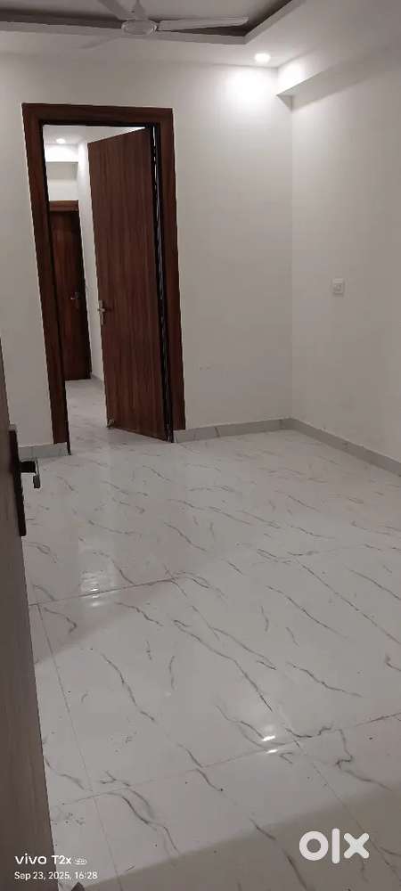 2 bhk luxury flat ready to move on road