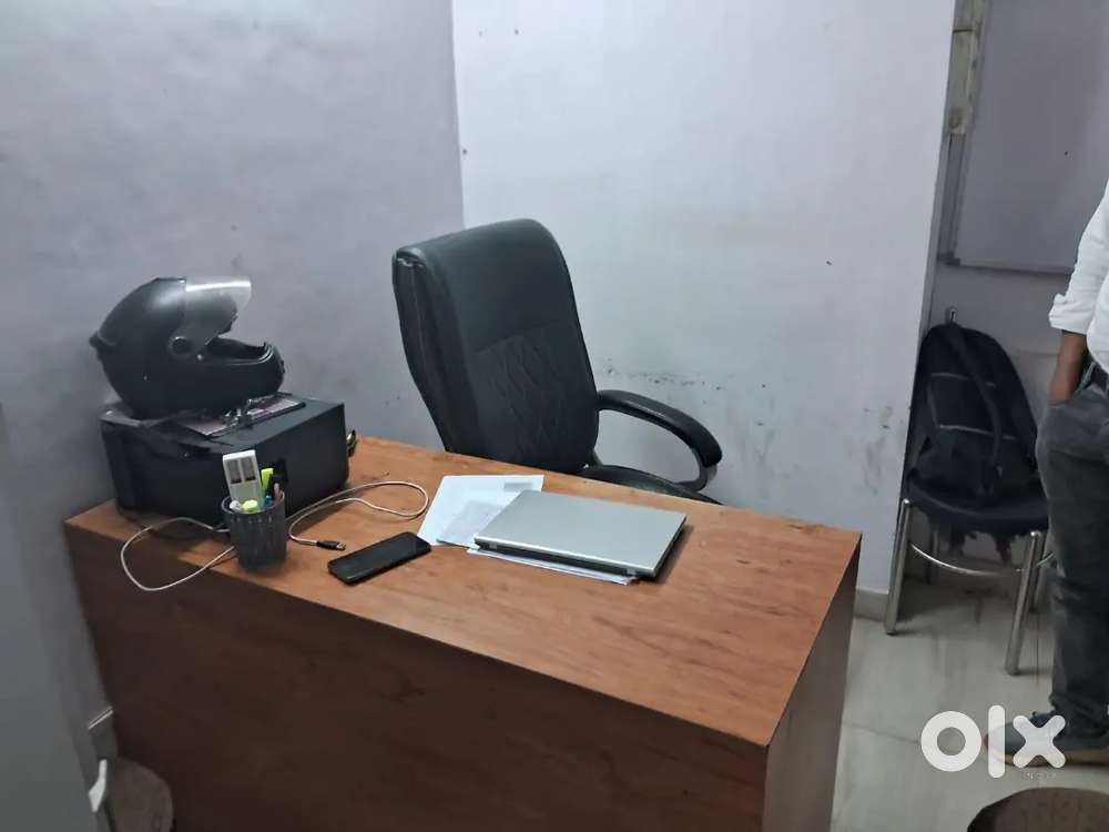 400sqft fully furnished ac office chinhat matyari chauraha
