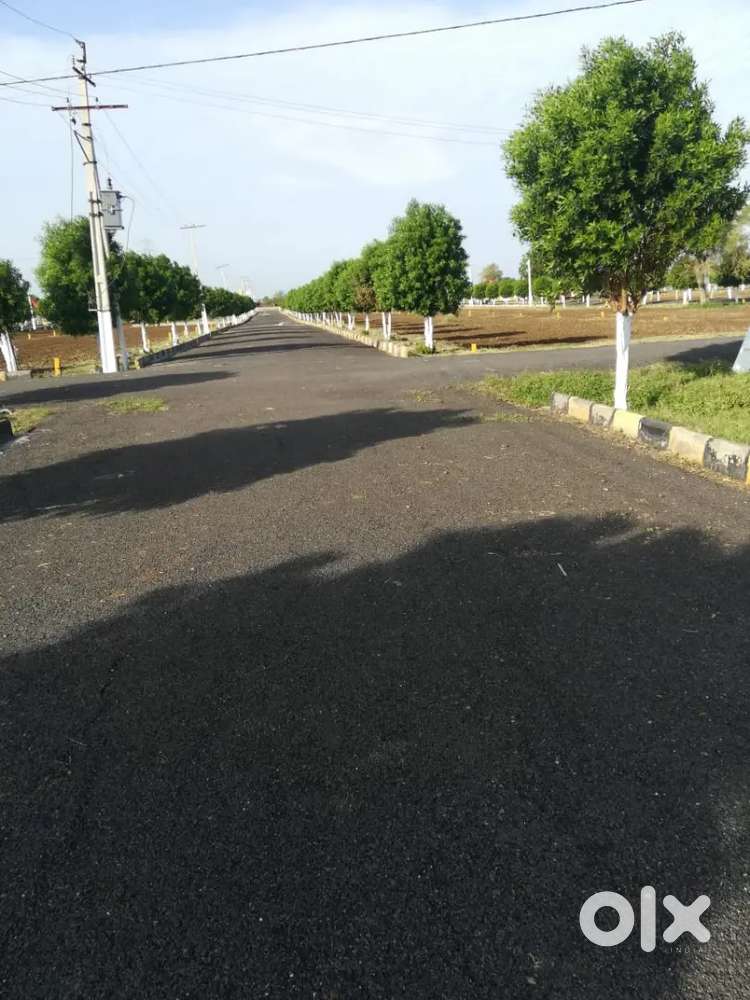 అమరావతి రాజధాని లో అన్ని రోడ్లను కలిపే వెస్ట్ బైపాస్కి దగ్గర్లో ప్లాట్