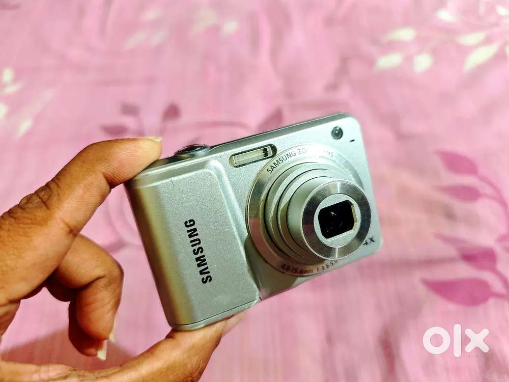 Samsung cyber shot camera