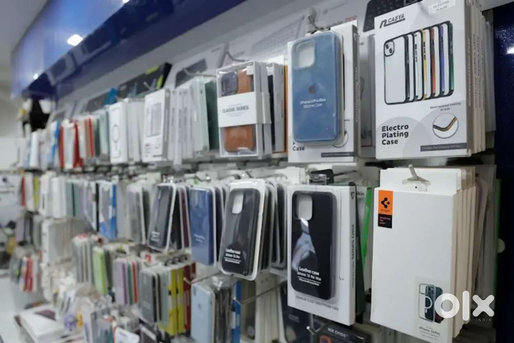 Sales person for mobile accessories counter