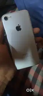 I PHONE 7  /32.