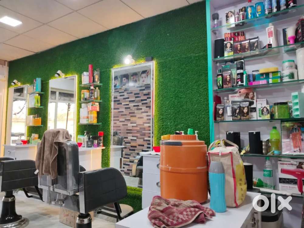 Gents parlour setup