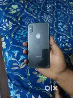 I phone xs 256gb black  all orignal all Warking price13000