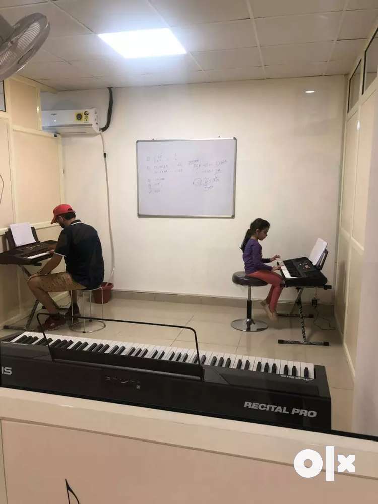 Piano classes guitar classes music classes
