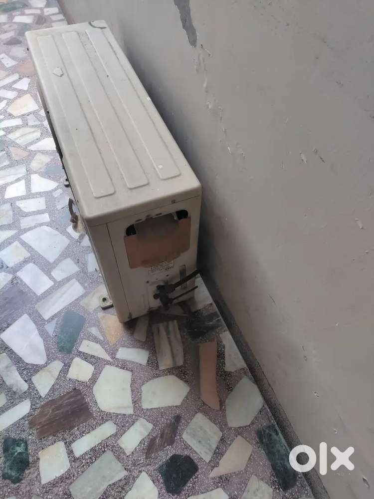 1 ton split Ac