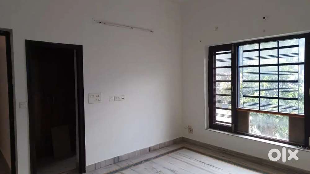 3 BHK WITH BIG BALCONY AND SUNNY ROOMS
