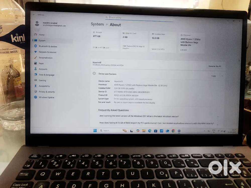 Asus laptop with charger and bag