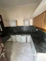OWNER FREE GROUP FLOOR ONE BHK SEMI FURNISHED SET HOUSE ON SEC 17 PKL