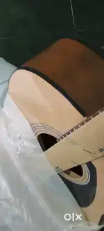 Yamaha F280 Acoustic Guitar