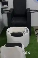 Padicure sasation,shampoo sessions.trolly