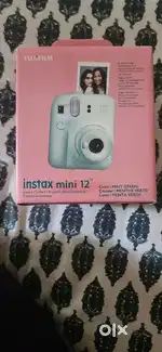 Fuji Instax mini 12