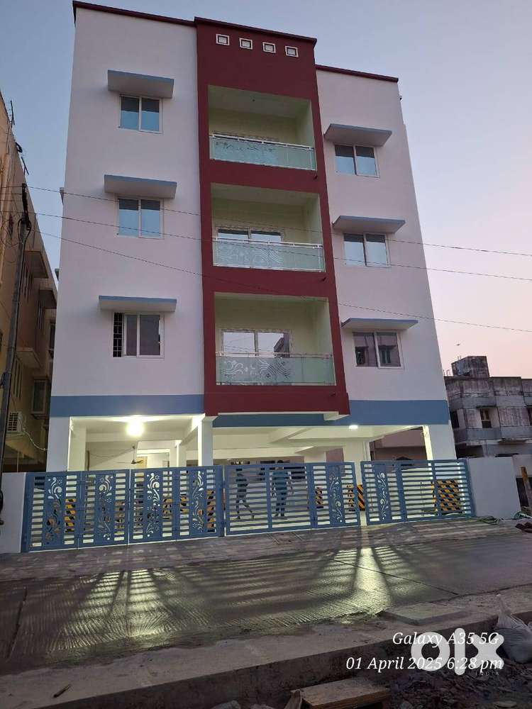 Ready to move apartment in Pallavaram radial road @kovilambakkam