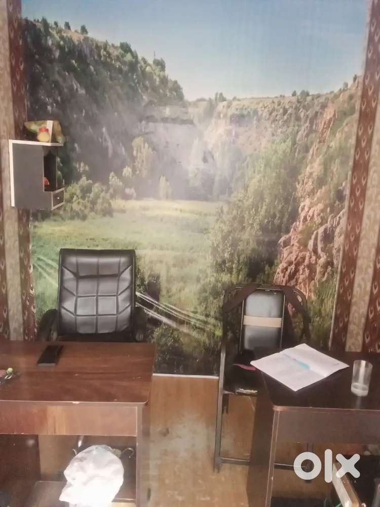 Receptionist cum Telecalling Girls Reqd