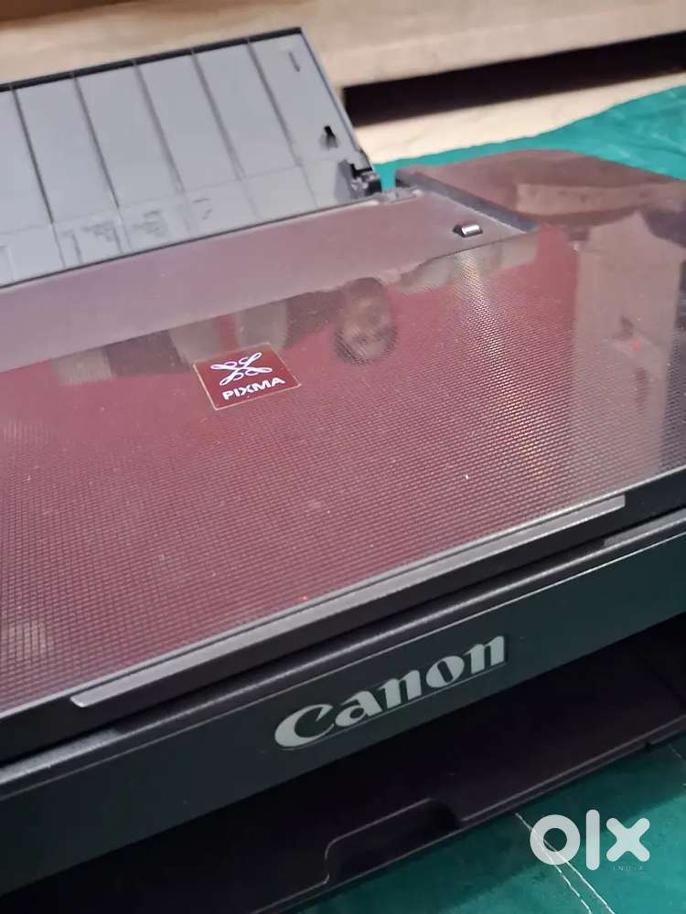Canon printer in good condition easy to use and print it also works
