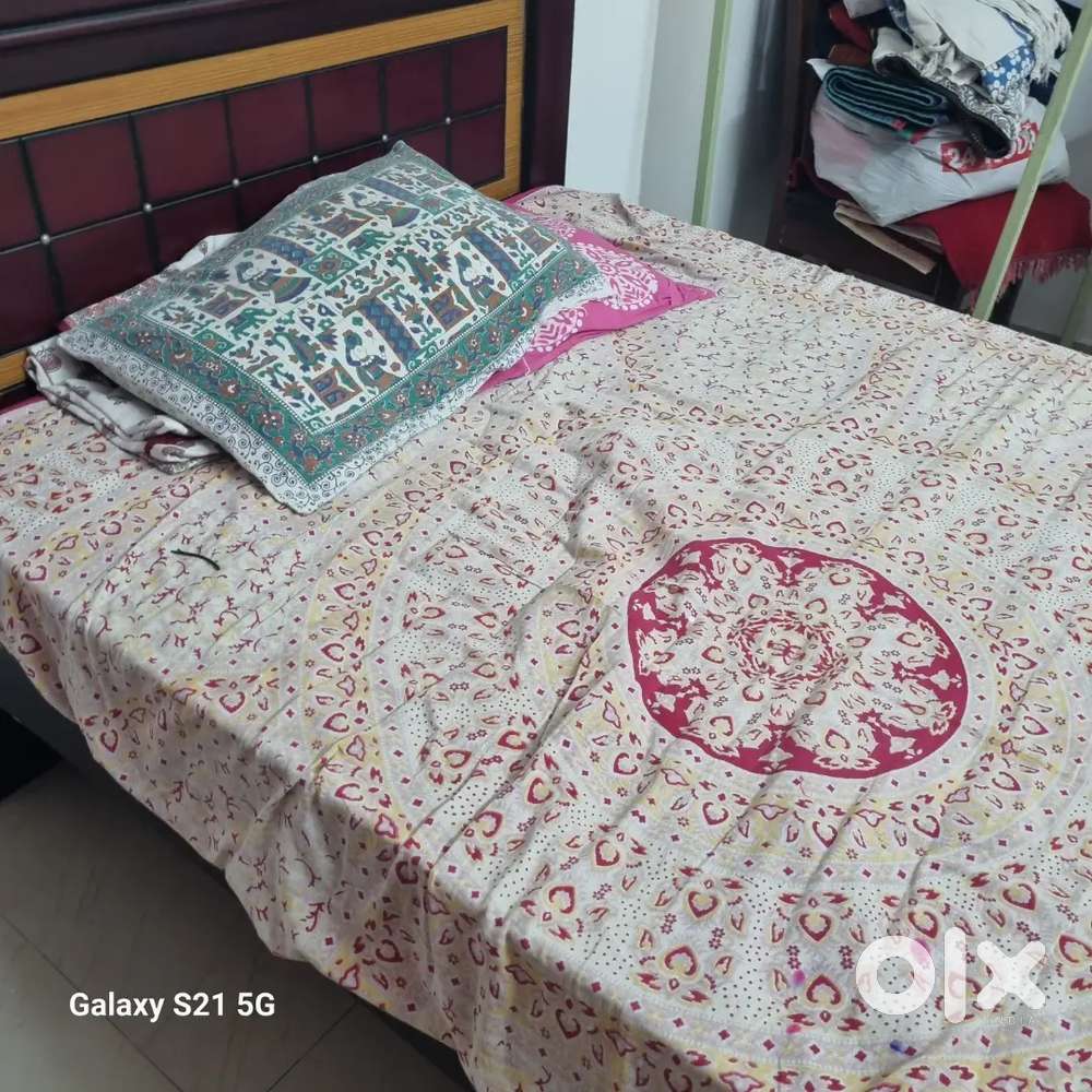 Single cot with bed