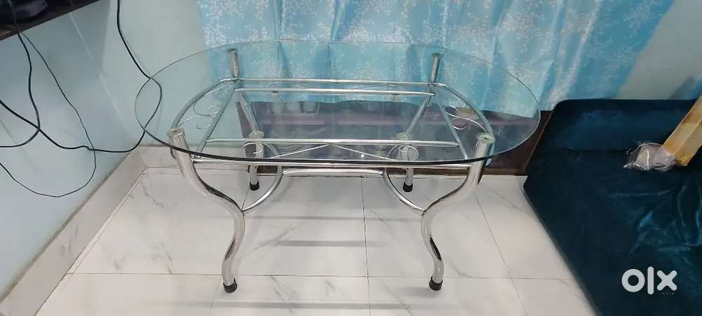 Dinning table (without chairs)